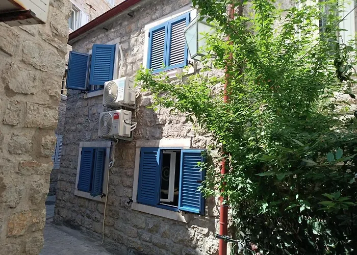 Studio Apartment Danka Old Town Budva